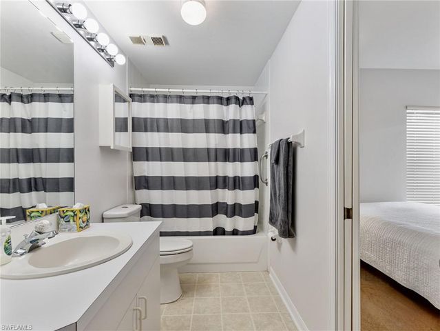 10261 Maddox LN 513, Bonita Springs, FL 34135