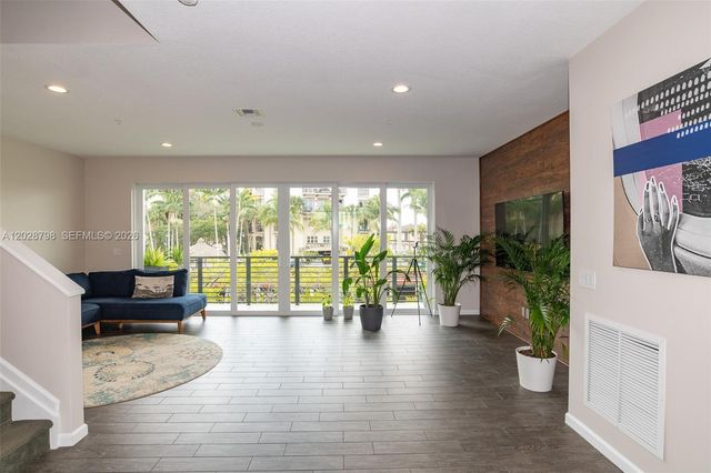 2900 NE 12th Terrace 14, Oakland Park, FL 33334
