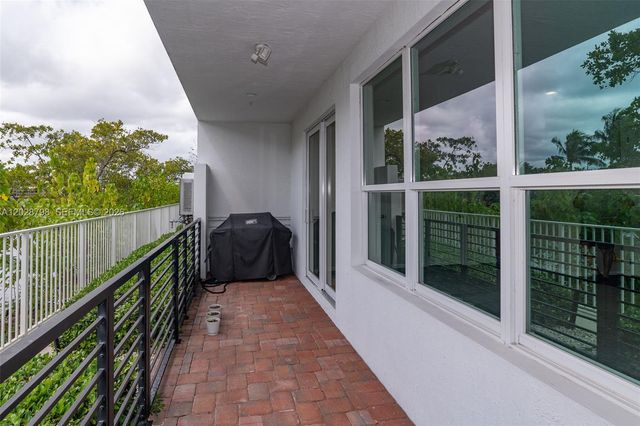2900 NE 12th Terrace 14, Oakland Park, FL 33334