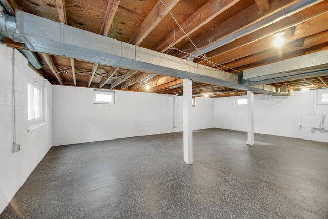 25 E Hoehn Street, Wheatfield, IN 46392