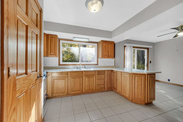 25 E Hoehn Street, Wheatfield, IN 46392