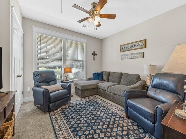 576 Serendipity Ln, Spartanburg, SC 29301