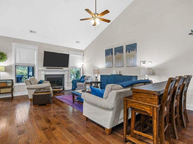 576 Serendipity Ln, Spartanburg, SC 29301