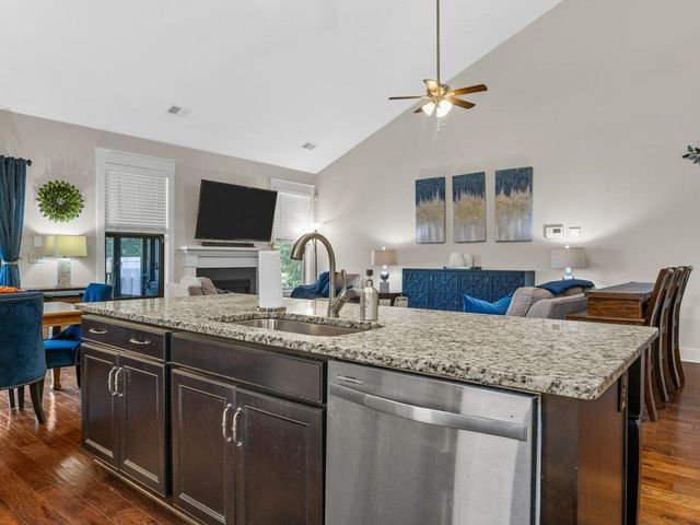 576 Serendipity Ln, Spartanburg, SC 29301