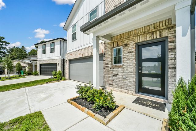 8642 Blueberry Ash Street, Magnolia, TX 77354