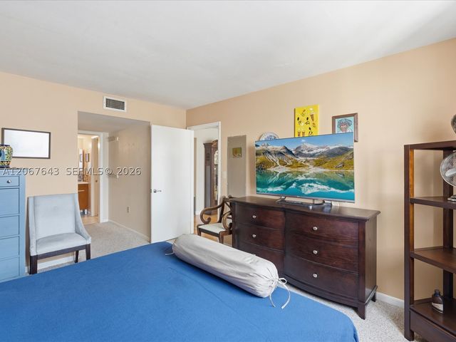 3588 Collins Ave 504, Miami Beach, FL 33140