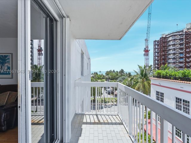 3588 Collins Ave 504, Miami Beach, FL 33140