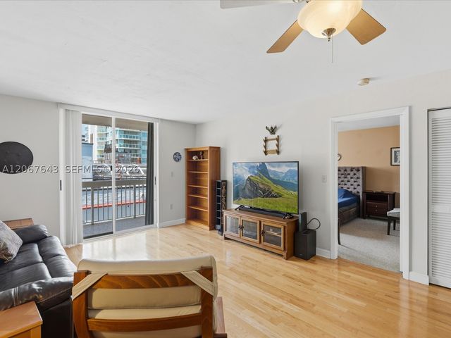 3588 Collins Ave 504, Miami Beach, FL 33140