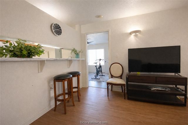 515 Southwest Pkwy 103, College Station, TX 77840