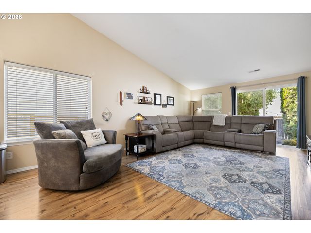 1275 CRYSTAL Ln, Lafayette, OR 97127