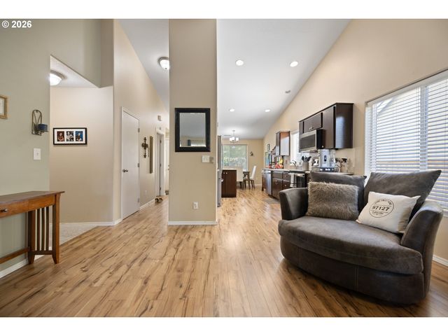 1275 CRYSTAL Ln, Lafayette, OR 97127