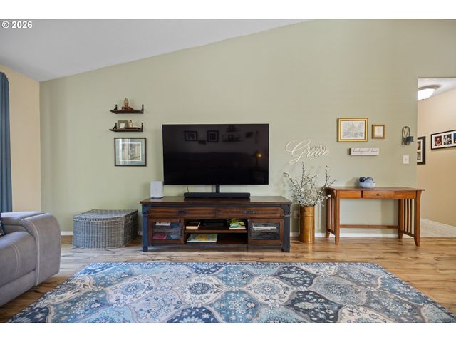 1275 CRYSTAL Ln, Lafayette, OR 97127