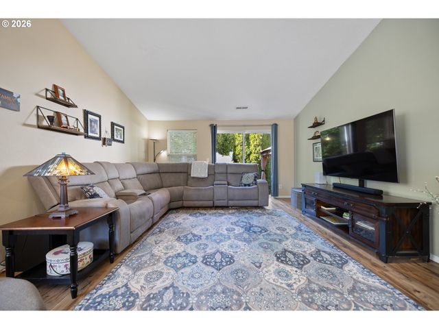 1275 CRYSTAL Ln, Lafayette, OR 97127