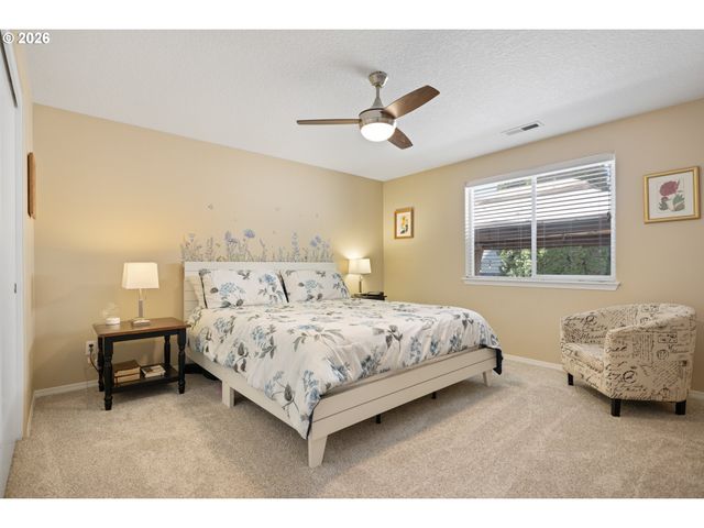 1275 CRYSTAL Ln, Lafayette, OR 97127
