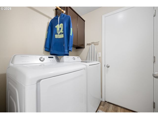 1275 CRYSTAL Ln, Lafayette, OR 97127