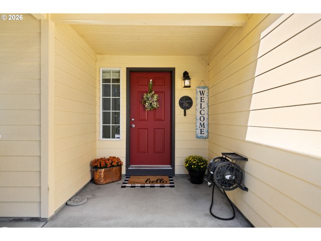 1275 CRYSTAL Ln, Lafayette, OR 97127