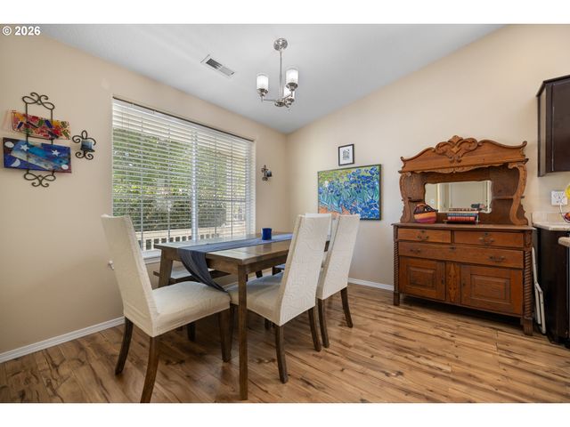 1275 CRYSTAL Ln, Lafayette, OR 97127