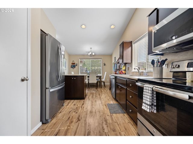 1275 CRYSTAL Ln, Lafayette, OR 97127
