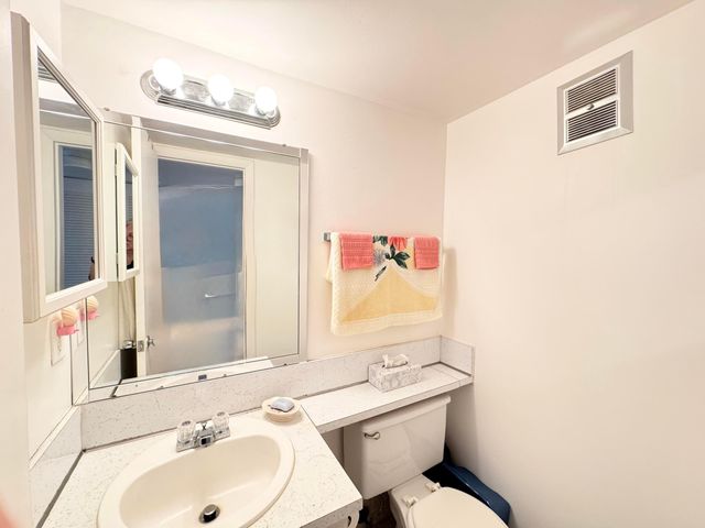 148 Bedford F, West Palm Beach, FL 33417