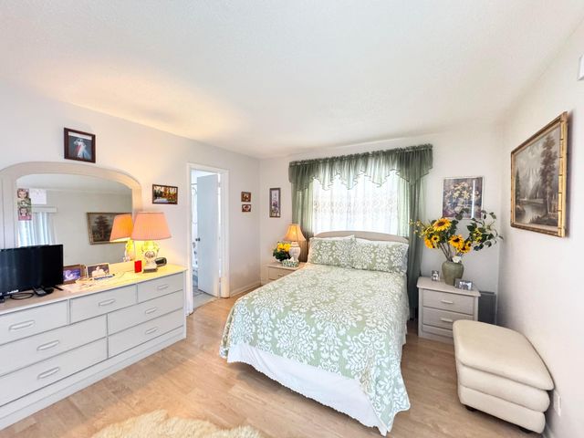 148 Bedford F, West Palm Beach, FL 33417