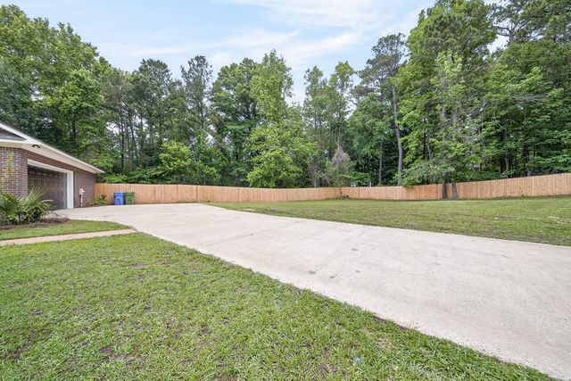 9181 Midland Woods Drive, Columbus, GA 31820