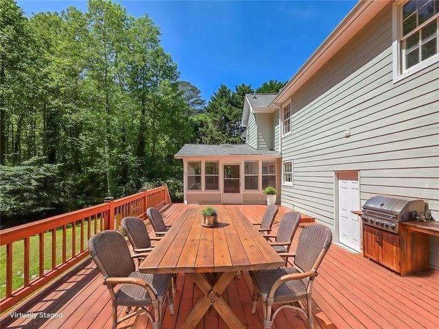 300 Farm Track, Roswell, GA 30075