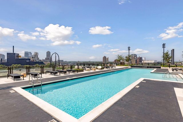 1111 W River Parkway 31B, Minneapolis, MN 55415