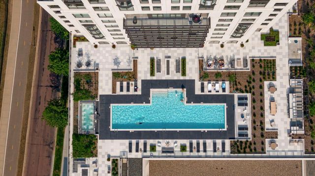 1111 W River Parkway 31B, Minneapolis, MN 55415