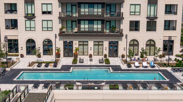 1111 W River Parkway 31B, Minneapolis, MN 55415