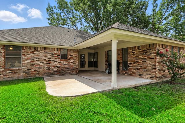 2613 New Bedford Court, Bedford, TX 76022