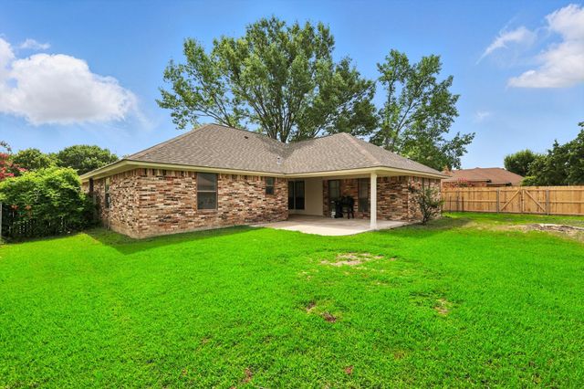 2613 New Bedford Court, Bedford, TX 76022