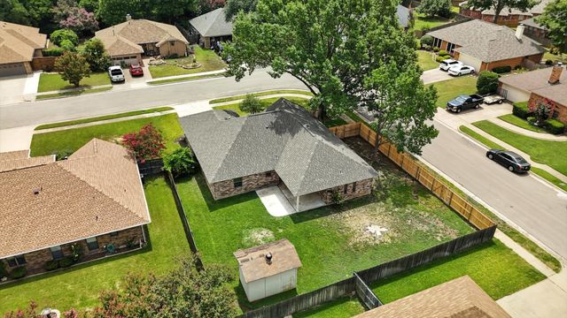 2613 New Bedford Court, Bedford, TX 76022
