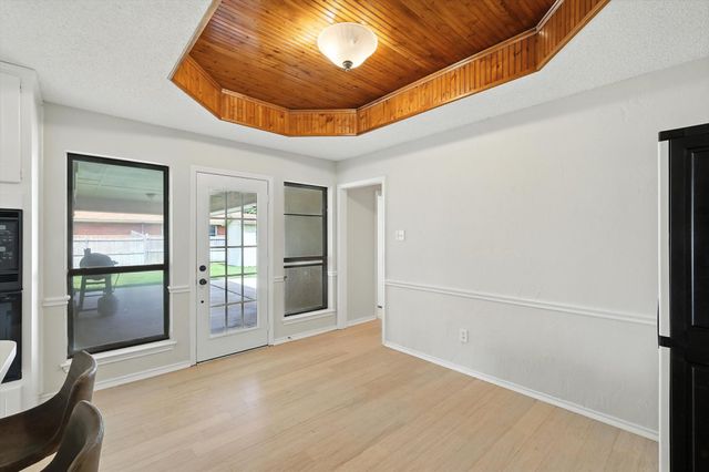 2613 New Bedford Court, Bedford, TX 76022