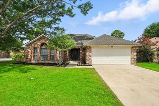 2613 New Bedford Court, Bedford, TX 76022
