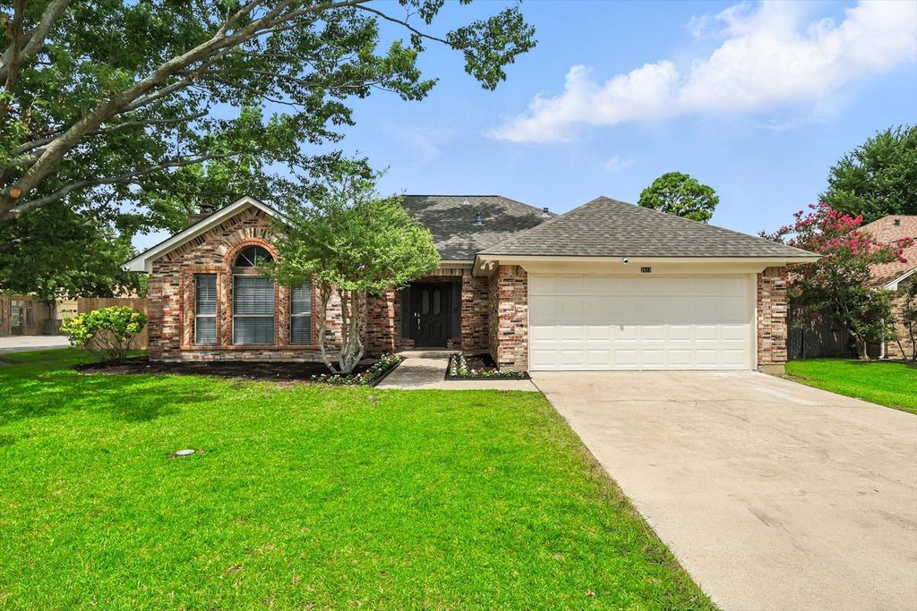 2613 New Bedford Court, Bedford, TX 76022