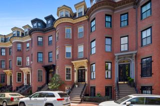 44 Rutland Sq 2, Boston, MA 02118