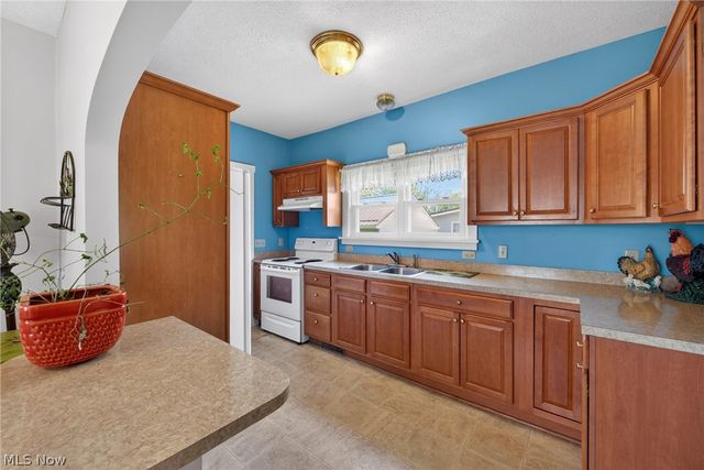 713 W Oak Street, Orrville, OH 44667