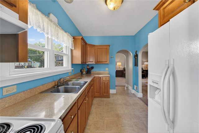 713 W Oak Street, Orrville, OH 44667