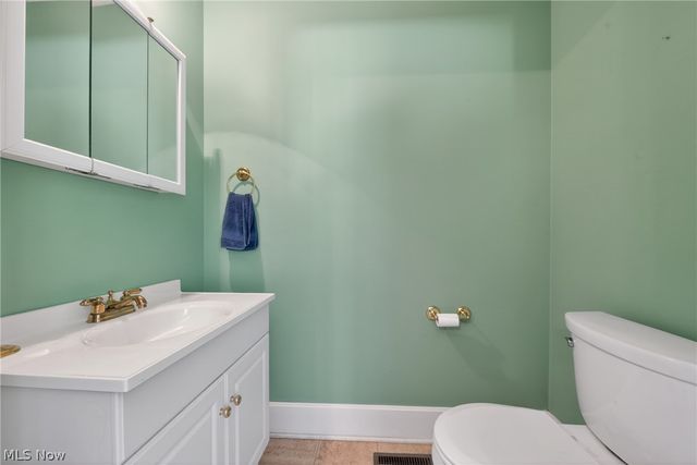 713 W Oak Street, Orrville, OH 44667