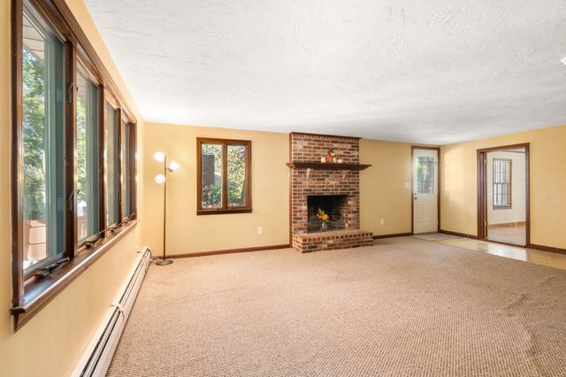 32 Elm Street, Hudson, MA 01749