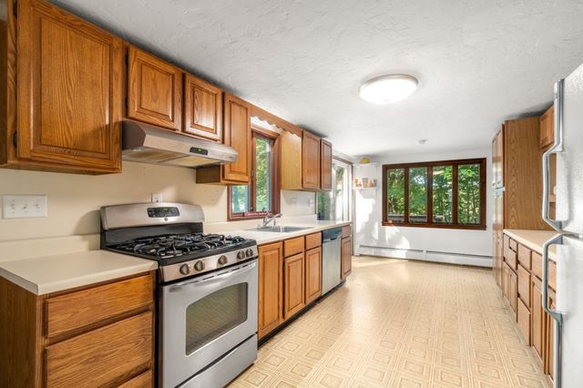 32 Elm Street, Hudson, MA 01749