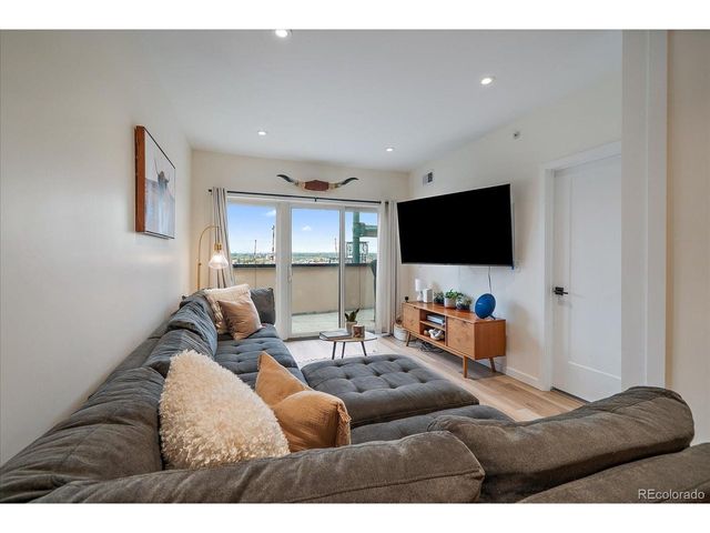 7357 W Grandview Ave 202, Arvada, CO 80002