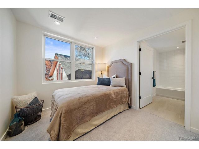 7357 W Grandview Ave 202, Arvada, CO 80002