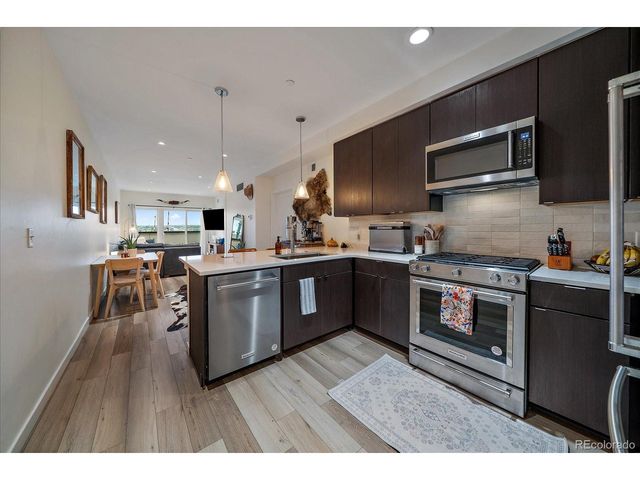 7357 W Grandview Ave 202, Arvada, CO 80002