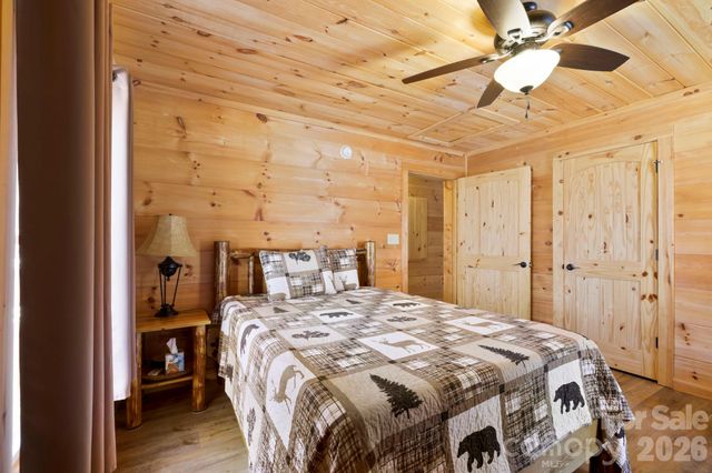 344 Wolf Trail, Lake Lure, NC 28746