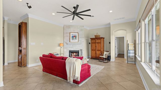 216 Lone Mtn, New Braunfels, TX 78132