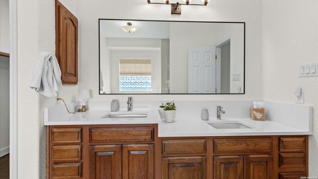 216 Lone Mtn, New Braunfels, TX 78132