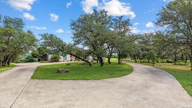 216 Lone Mtn, New Braunfels, TX 78132