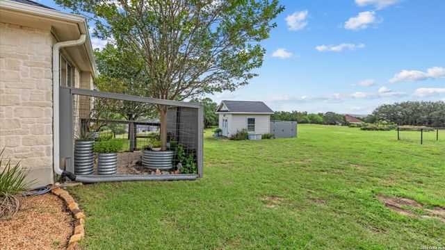 216 Lone Mtn, New Braunfels, TX 78132