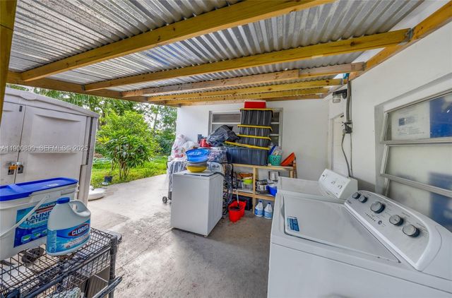 1515 NW 33rd Avenue, Miami, FL 33125